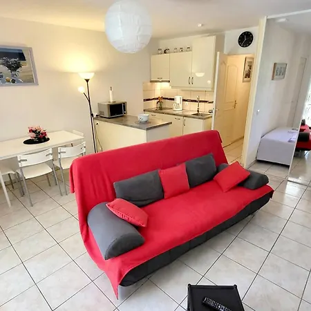 T2 Avec Piscine, Tennis Et Parking - A 400 M Des Plages Et Commerces - Fr-1-316-16